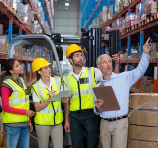 Cross border e-commerce logistics